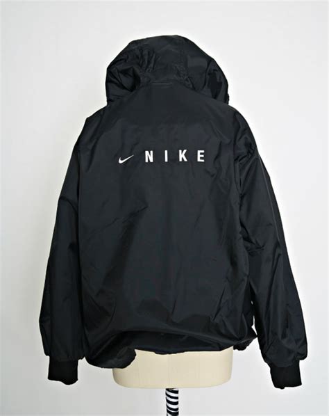 nike vintage winterjacke schwarz|VINTAGE NIKE .